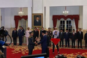 Presiden Joko Widodo secara resmi melantik Jenderal Agus Subiyanto sebagai Panglima Tentara Nasional Indonesia (TNI) di Istana Negara, Jakarta Pusat, Rabu (22/11/2023).