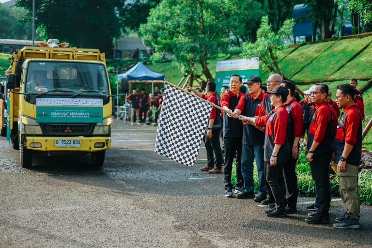 Artha Graha Peduli Salurkan Ratusan Hewan Kurban ke Seluruh Indonesia: Kurban Bukan Sekedar Ritual, Tapi Wujud Nyata Kepedulian Sosial