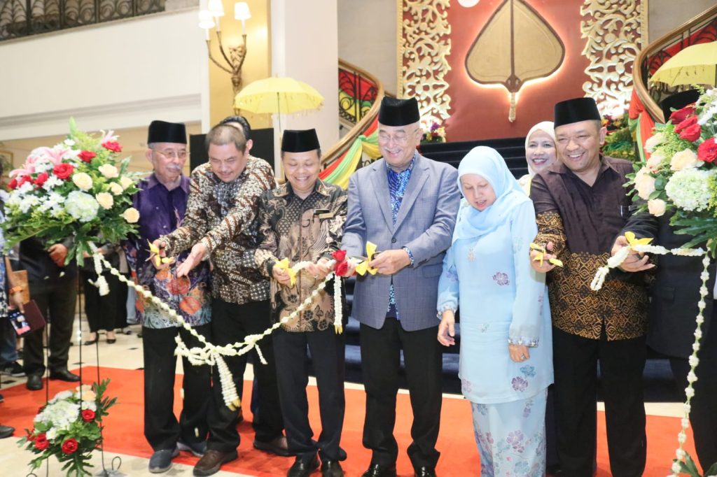 Hotel Borobudur Jakarta Kolaborasi dengan DMDI Hadirkan “Melaka Food Promotion” Sinergitas Budaya Melayu