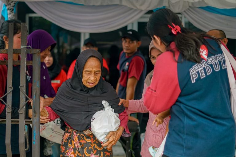 PWI Pusat–Artha Graha Peduli Gelar Baksos HPN 2026 di Banten, Salurkan 3.000 Paket Sembako