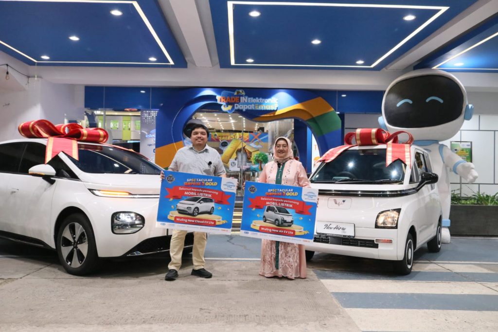 APRESIASI KEPADA E-CITYZEN, ELECTRONIC CITY SERAHKAN HADIAH MOBIL LISTRIK “SPECTACULAR SURPRISE 2” KATEGORI GOLD