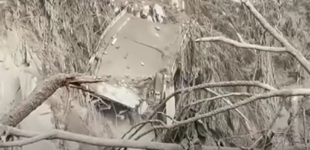 Erupsi Gunung Semeru: Jembatan Penghubung Lumajang-Malang Putus