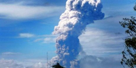 Gunung Soputan Di Sulawesi Utara Kembali Erupsi