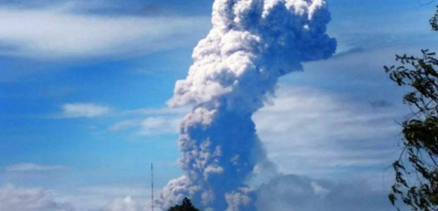 Gunung Soputan Di Sulawesi Utara Kembali Erupsi Gunung Soputan Di Sulawesi Utara Kembali Erupsi