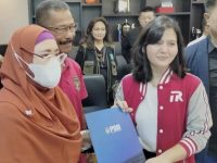 Klub Bola Kaki Dukung Erick Thohir-Ratu Tisha di PSSI