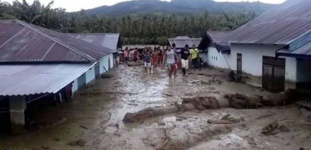 Akibat Sungai Di Poso Meluap, Ratusan Kepala Keluarga Mengungsi Akibat Sungai Di Poso Meluap, Ratusan Kepala Keluarga Mengungsi