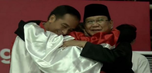 Momen Luar Biasa Hanifan Yudani Peluk Pak Jokowi Dan Prabowo