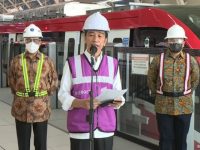 Jokowi: LRT Jabodebek Beroperasi Juni 2022